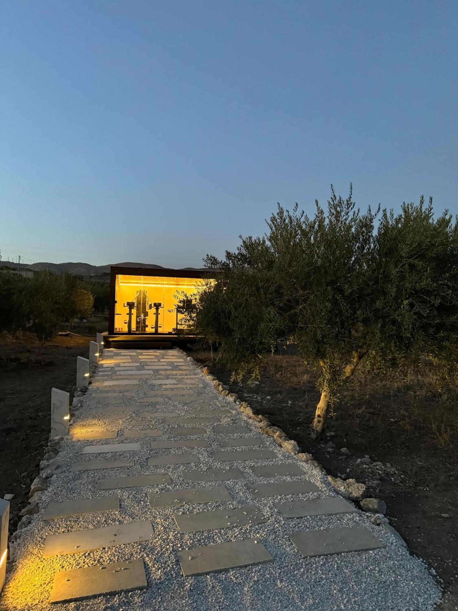 Borgo Giallonardo Wine Relais Realmonte Exteriör bild