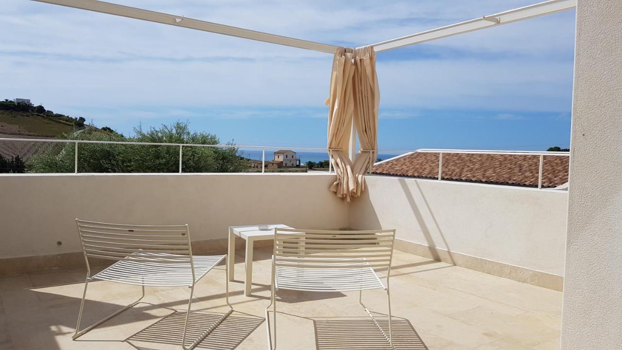 Borgo Giallonardo Wine Relais Realmonte Exteriör bild